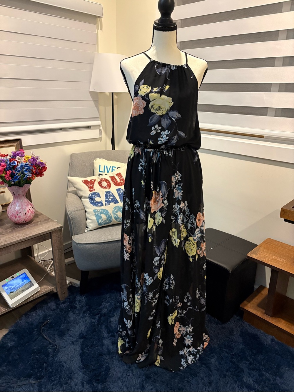 ๐ค Olivaceous Black Floral Halter Maxi Dress (Size M) ๐ค